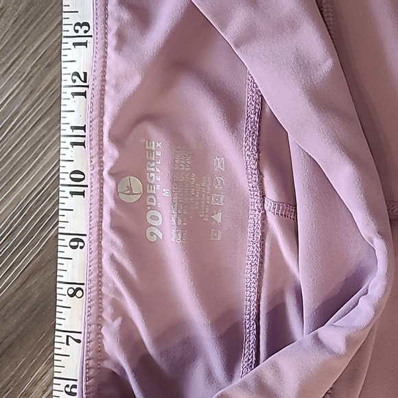 Medium Capri - Picture 2 of 2